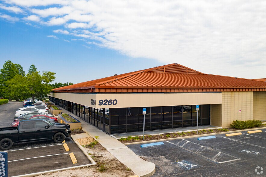 More Photos Of 9280 Bay Plaza Blvd, Tampa Unknown For Lease