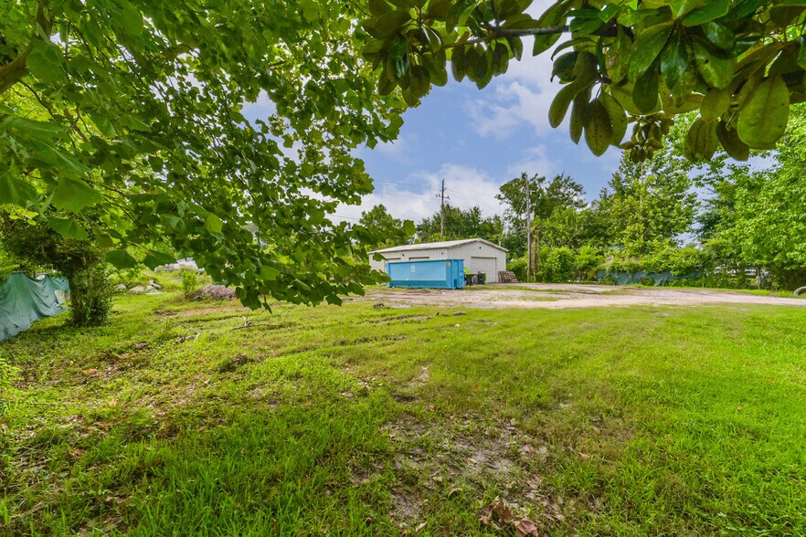 More Photos Of 14133 Ravendale Rd, Humble Warehouse For Sale