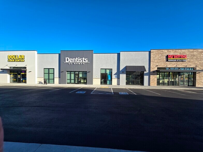 More Photos Of 1255 N Happy Valley Rd, Nampa Restaurant For Sale