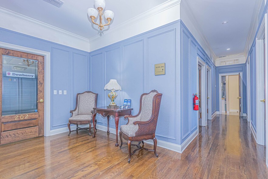 More Photos Of 110 W Indiana Ave, Deland Office For Sale
