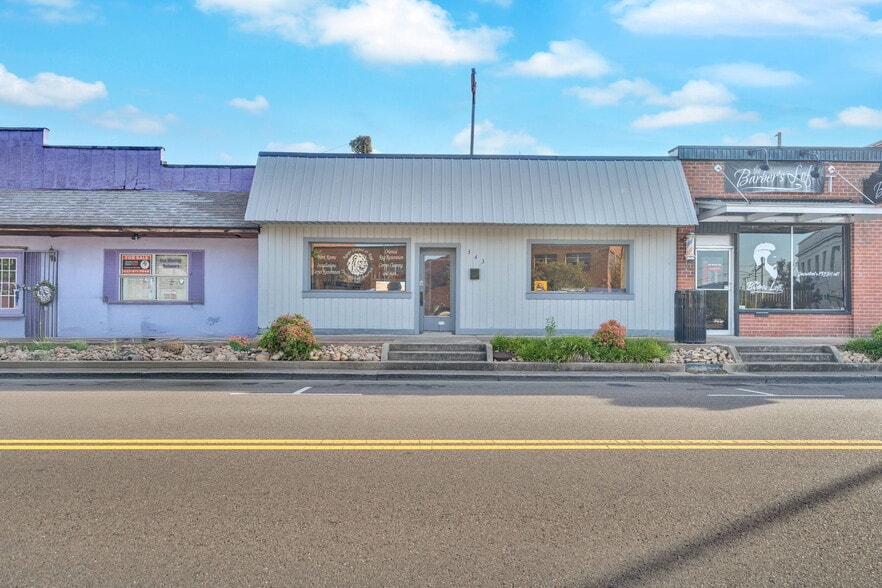 More Photos Of 343 Sullivan St, Kingsport Storefront For Sale