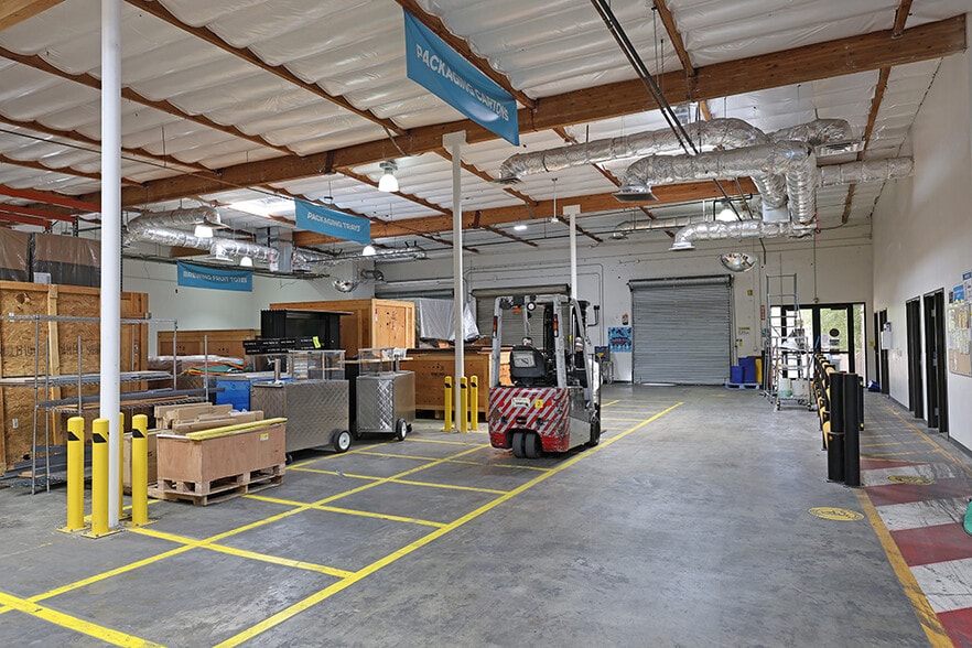 More Photos Of 4520 Electronics Pl, Los Angeles Warehouse For Lease