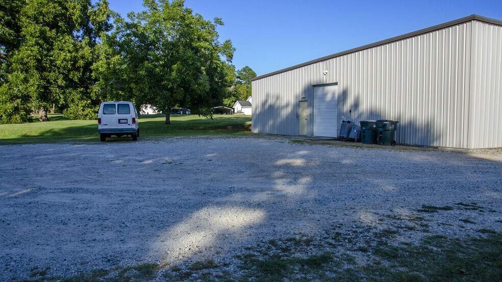 More Photos Of 3212 S Main St, Salisbury Storefront Retail Office For Lease