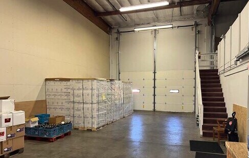More Photos Of 6750-6770 SW 111th Ave, Beaverton Warehouse For Lease
