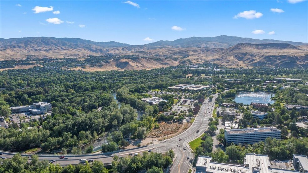 More Photos Of 444 W Parkcenter Blvd, Boise Land For Sale