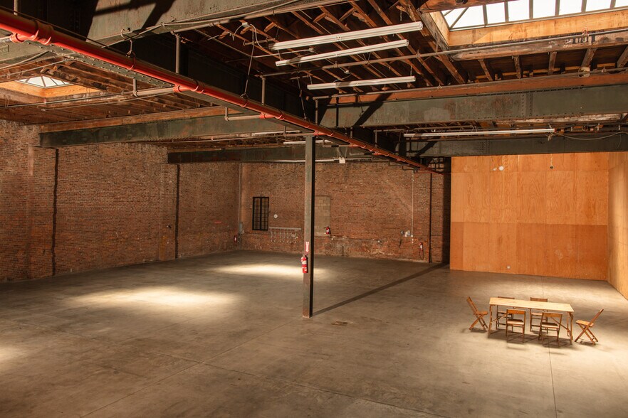 More Photos Of 176 Flushing Ave, Brooklyn Warehouse For Lease