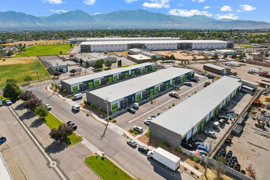 More Photos Of 9456 S Bagley Park Rd, West Jordan Showroom For Lease