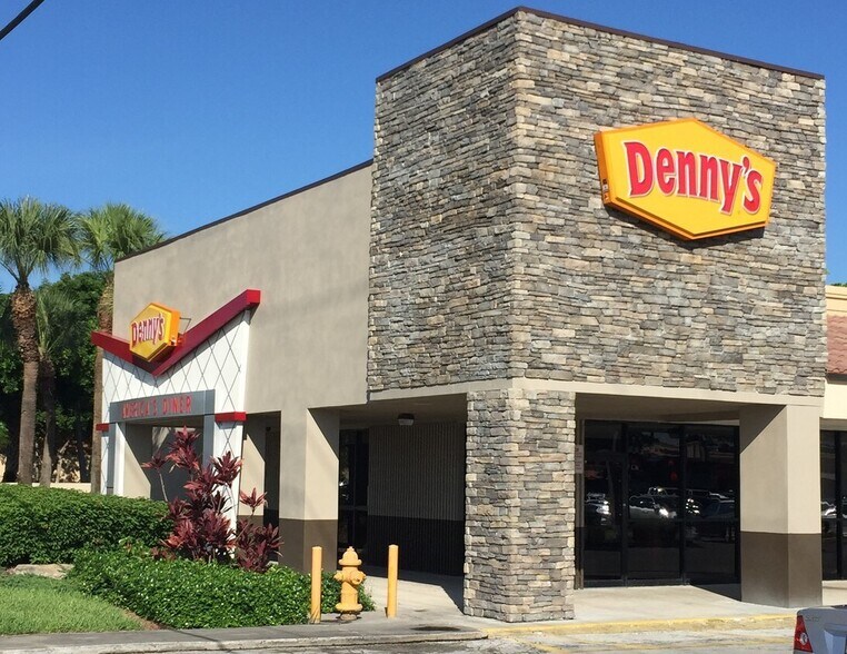 More Photos Of 18600-18760 NW 67th Ave, Miami Lakes Unknown For Lease