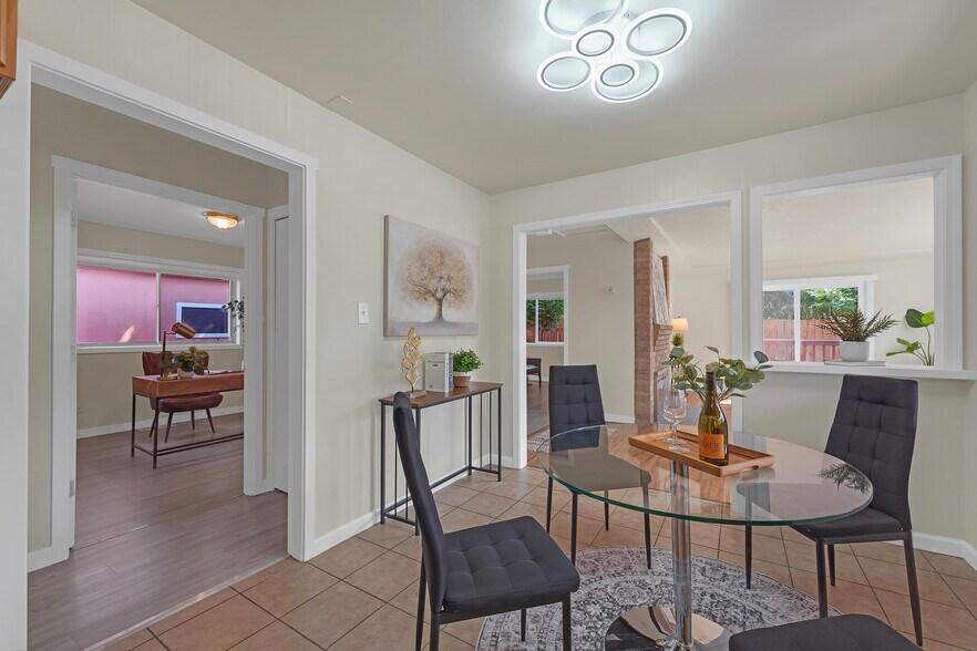 More Photos Of 9212 SE Bush St, Portland Specialty For Sale