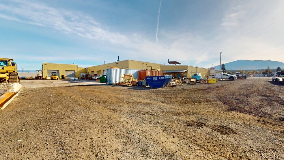 Primary Photo Of 815 Cranbrook St N, Cranbrook Flex For Sale