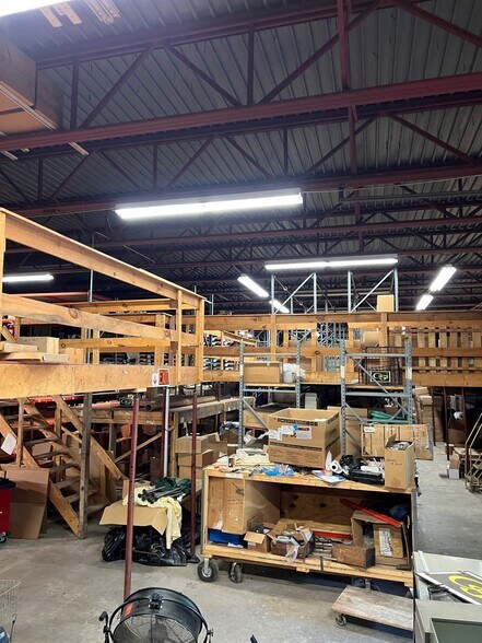 More Photos Of 6 Old River Rd, Glenmont Industrial For Sale