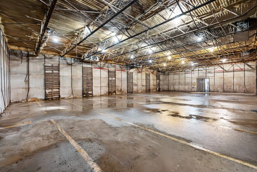 More Photos Of 17905 US Highway 69 N, Lindale Refrigeration Cold Storage For Sale