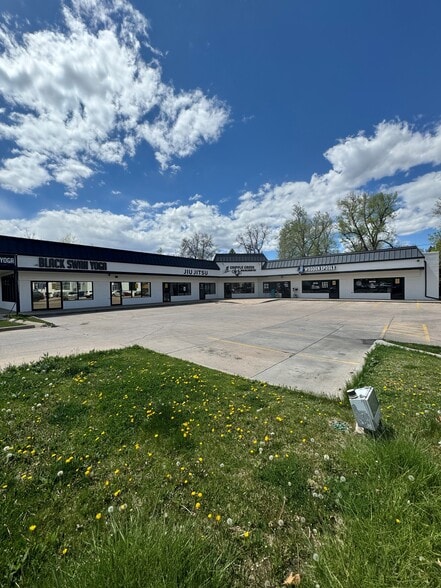 More Photos Of 2801-2815 S Broadway, Englewood Unknown For Lease