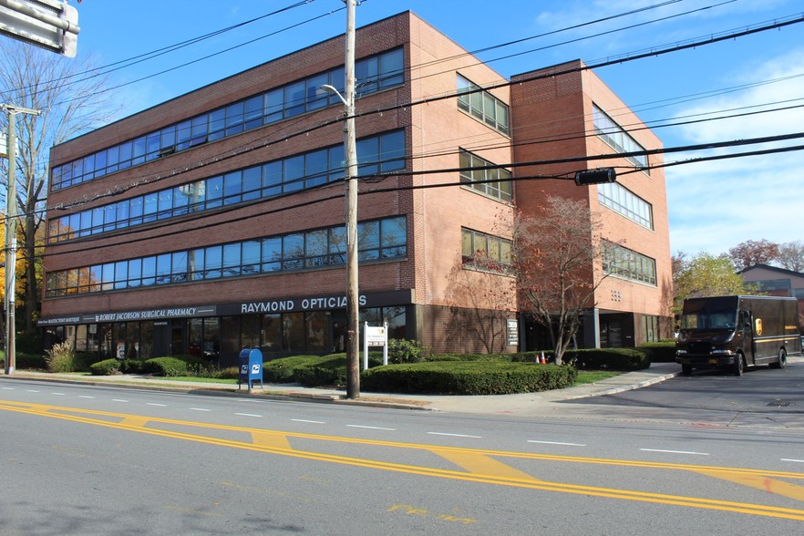 Primary Photo Of 359 E Main St, Mount Kisco Medical For Lease