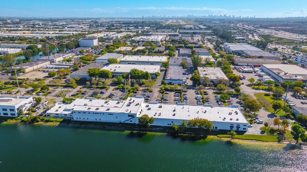 More Photos Of 9000 NW 15th St, Doral Warehouse For Lease