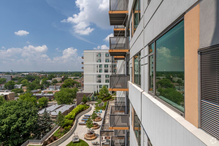 More Photos Of 1133 South Blvd, Oak Park Apartments For Lease
