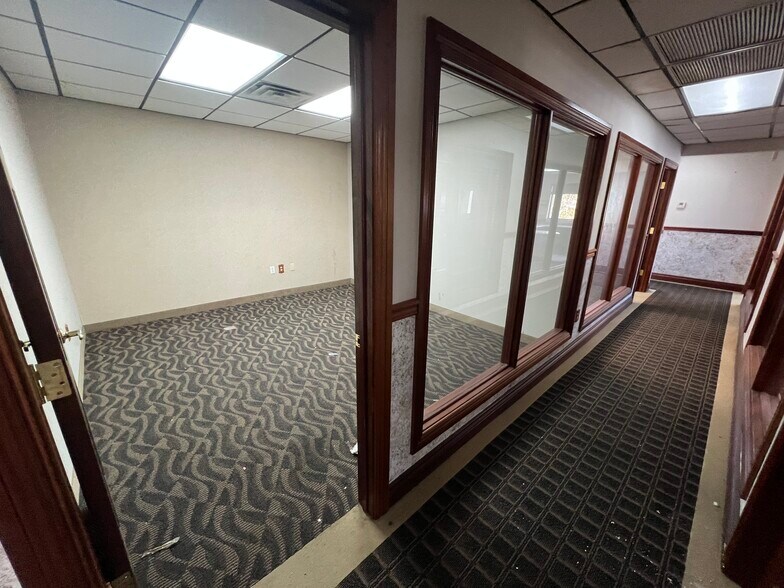 More Photos Of 2095 N Andrews Ave, Pompano Beach Light Manufacturing For Lease