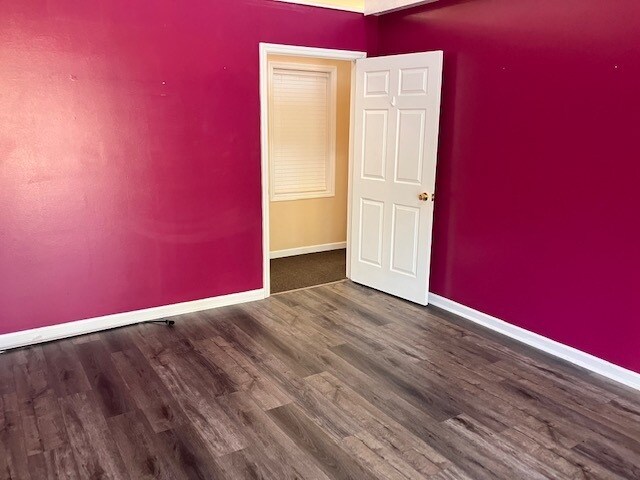 More Photos Of 141 N Main St, Summerville Storefront Retail Office For Lease