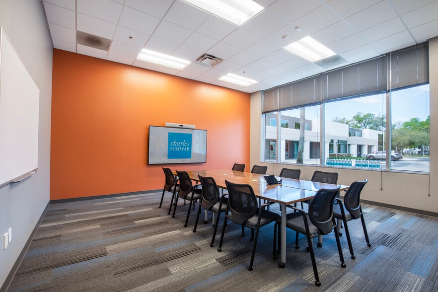 More Photos Of 70 S Keller Rd, Orlando Office For Sale