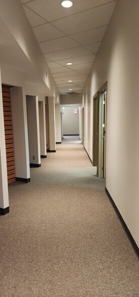 More Photos Of 1487-1499 Ouellette Av, Windsor Storefront Retail Office For Lease