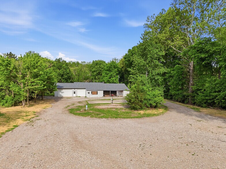 More Photos Of 2996 Millville Shandon Rd, Hamilton Specialty For Sale