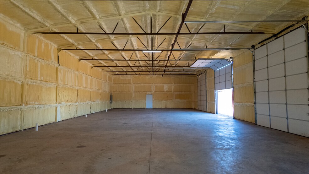 More Photos Of 11734 Blacksand Dr, Edmond Warehouse For Sale