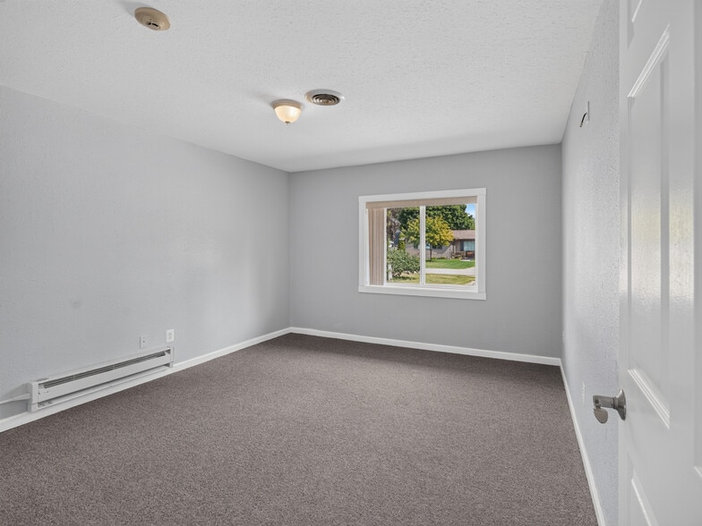 More Photos Of 200 S 4th St, Kawkawlin Assisted Living For Sale