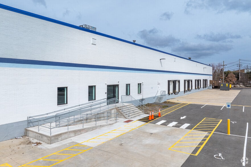 More Photos Of 12 Industrial Way, Wilmington Warehouse For Sale