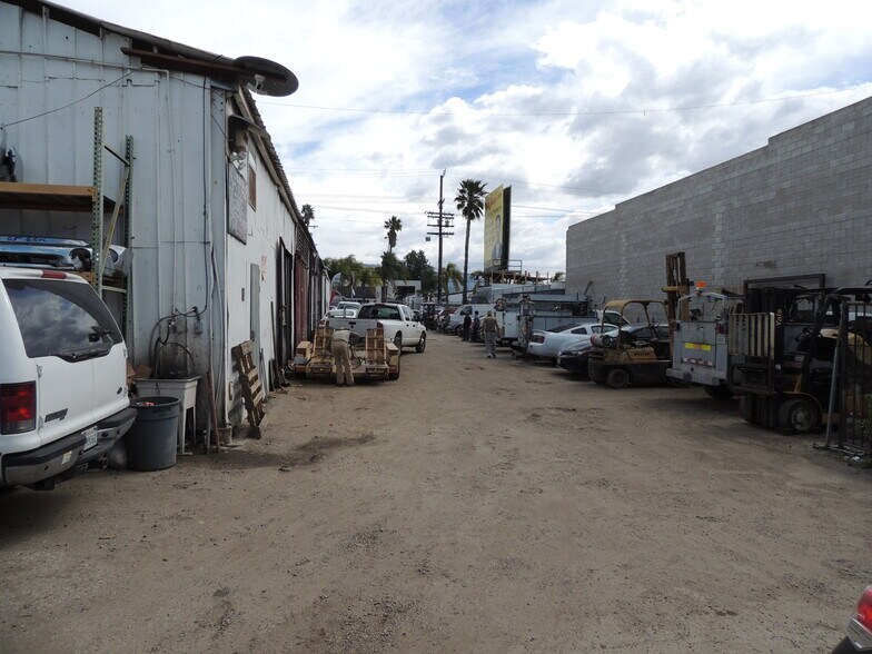 More Photos Of 8265 Lankershim Blvd, North Hollywood Distribution For Sale