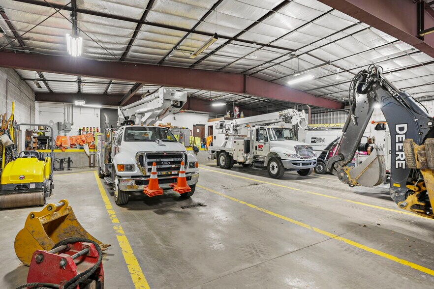 More Photos Of 125 W Main St, Sun Prairie Warehouse For Sale