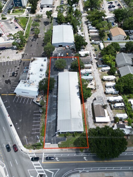 More Photos Of 3900 78th Ave, Pinellas Park Showroom For Lease