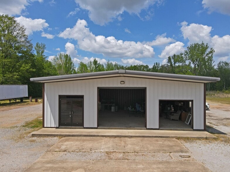 More Photos Of 180 Highway 7, Grenada Specialty For Sale