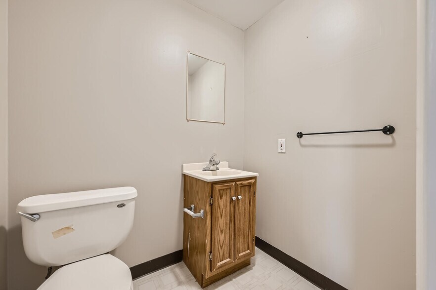 More Photos Of 1805 E Joppa Rd, Towson Office For Sale