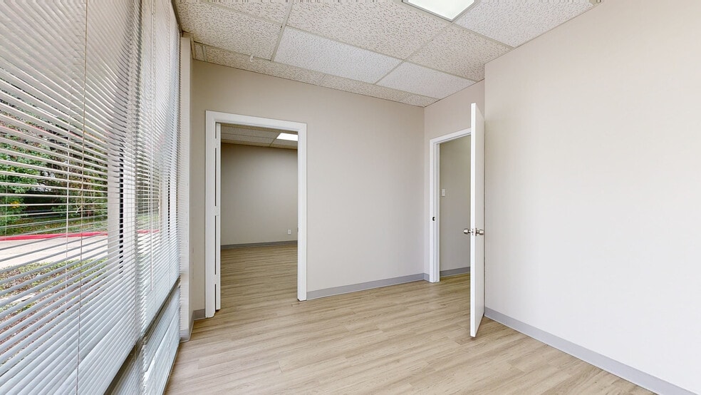 More Photos Of 5151 Mitchelldale St, Houston Unknown For Lease