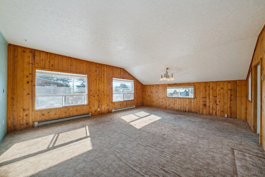 More Photos Of 35800 7th (Hwy101) St, Nehalem Storefront Retail Residential For Sale