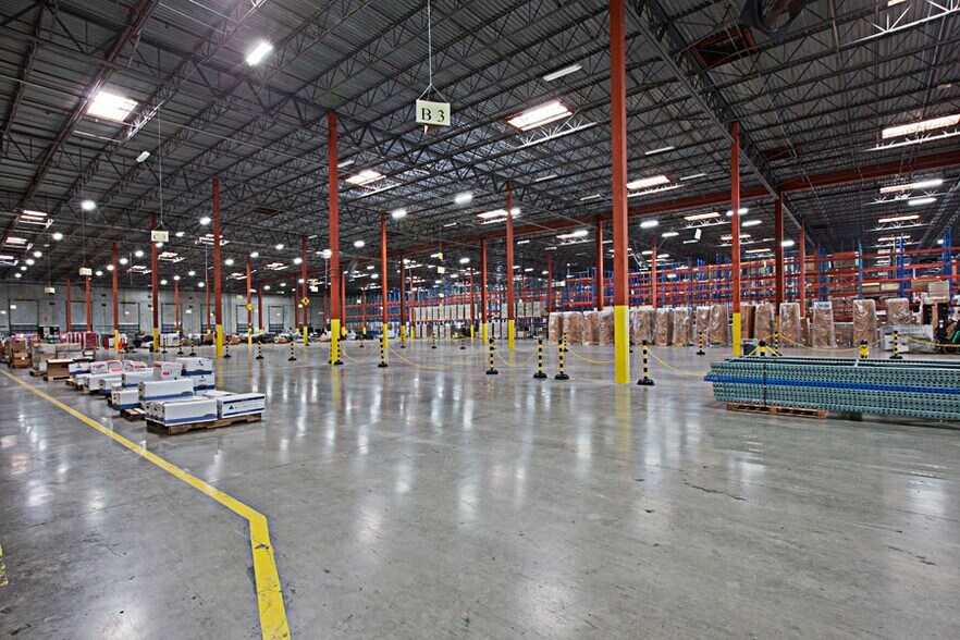 More Photos Of 10000 NW 25th St, Doral Distribution For Lease