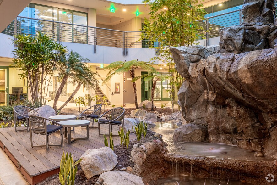 More Photos Of 171 Saxony Rd, Encinitas Medical For Lease