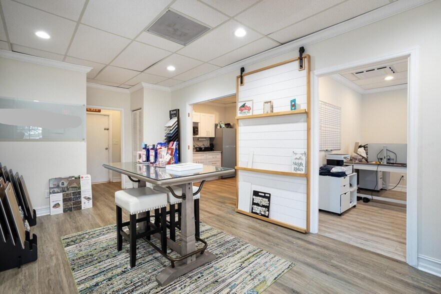 More Photos Of 217 W Seminole Ave, Melbourne Office For Lease