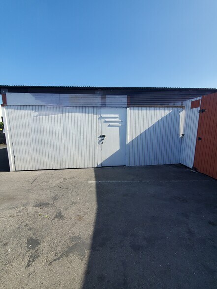More Photos Of 546 23rd St, Richmond General Retail For Lease