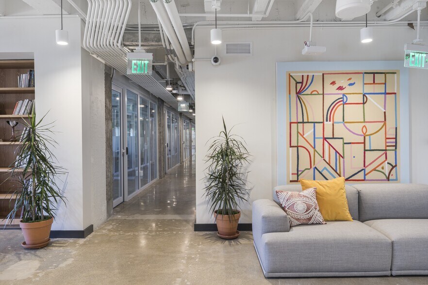 More Photos Of 2201 Broadway, Oakland Coworking Space