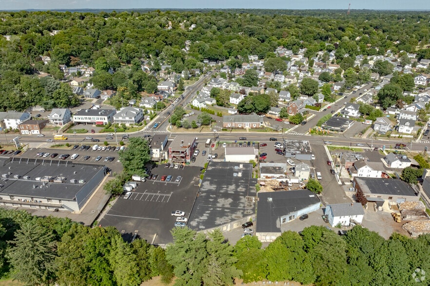 More Photos Of 225 Main Ave, Norwalk Manufacturing For Lease
