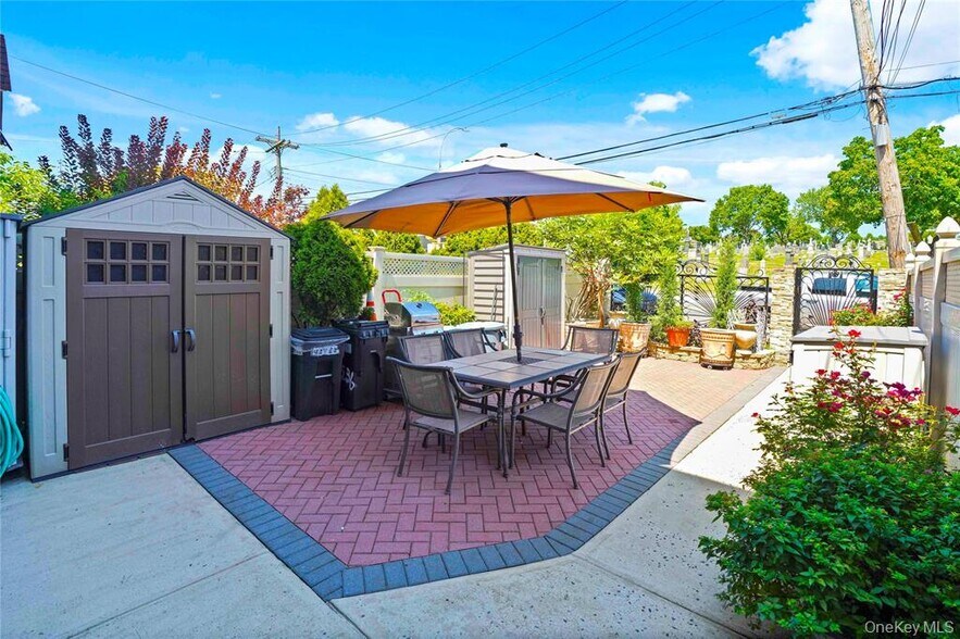 More Photos Of 6536 Metropolitan Ave, Middle Village Apartments For Sale