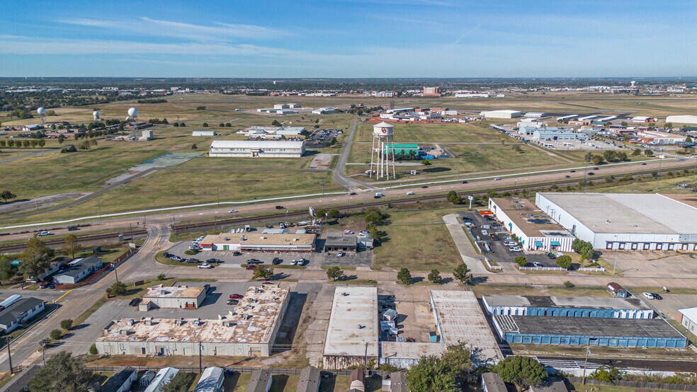 More Photos Of 1831 Industrial Blvd, Norman Service For Sale