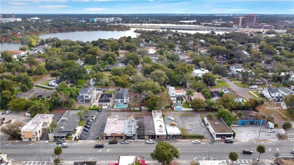 More Photos Of 1313 Edgewater Dr, Orlando Storefront For Lease