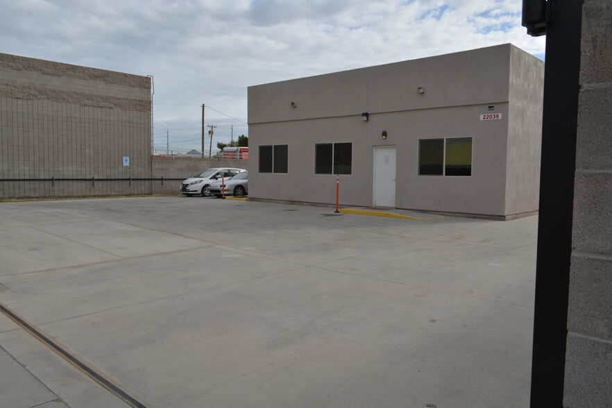 More Photos Of 22039 N 24th Ave, Phoenix Warehouse For Lease