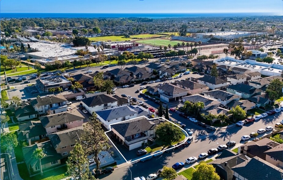 More Photos Of 16932 Lilac Ln, Huntington Beach Apartments For Sale