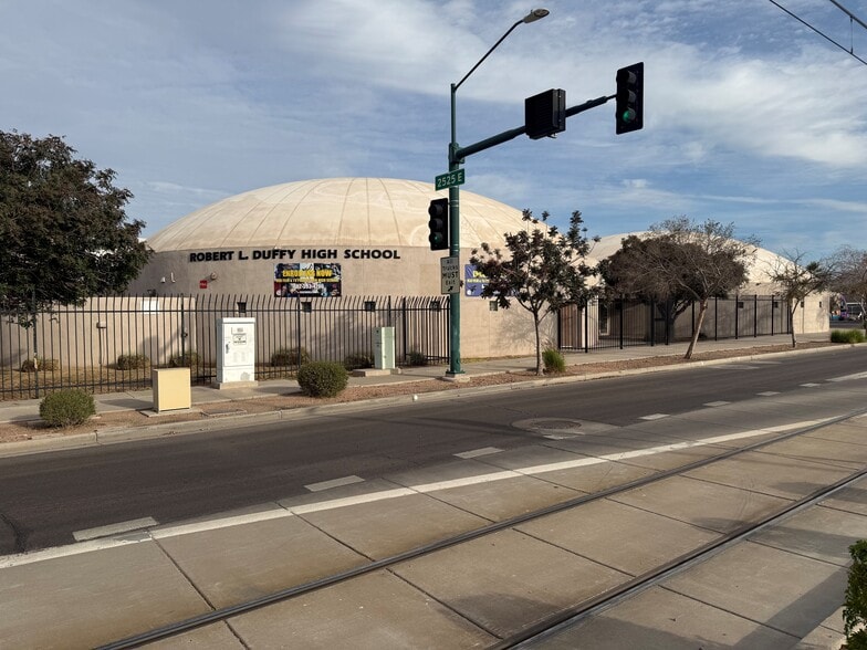 Primary Photo Of 2550 E Jefferson St, Phoenix Schools For Sale