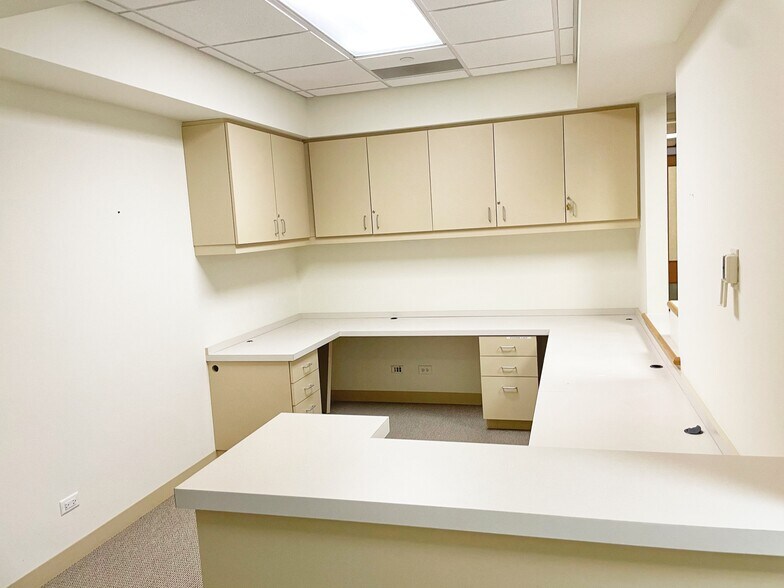 More Photos Of 1170 E Belvidere Rd, Grayslake Medical For Lease