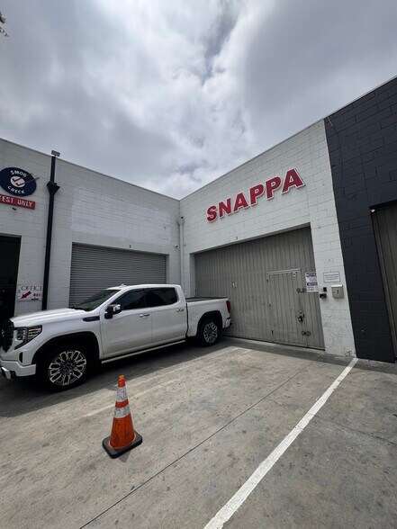 More Photos Of 5300 Sunset Blvd, Los Angeles Auto Repair For Lease