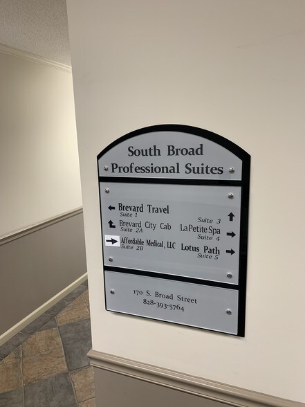 More Photos Of 170 S Broad St, Brevard Office For Lease